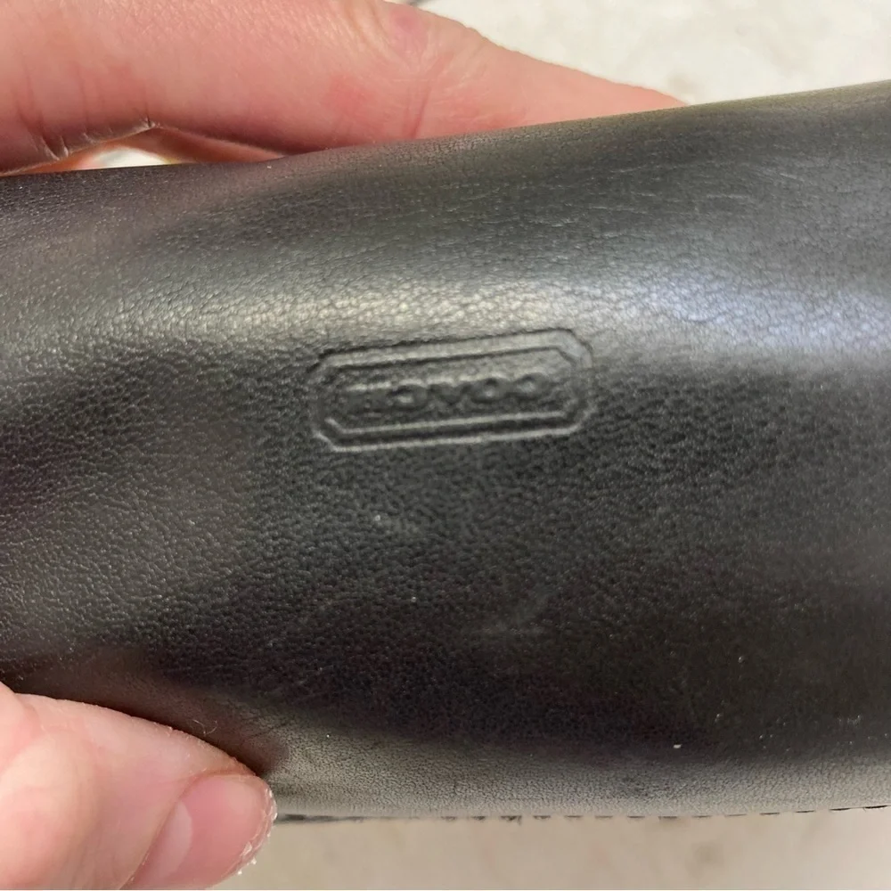Coach vintage Sheridan black leather cosmetic case RARE 4038